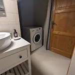 Derby Homes Apartmán *