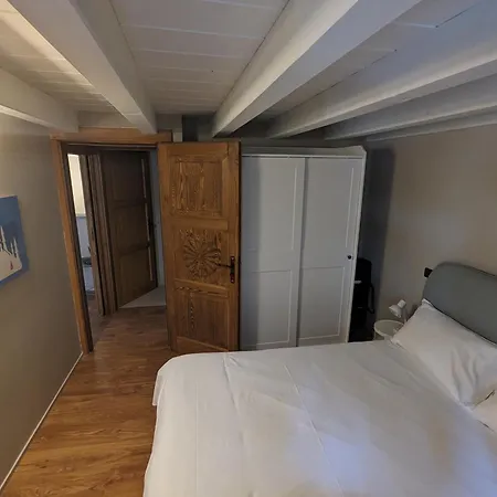 Derby Homes * La Salle