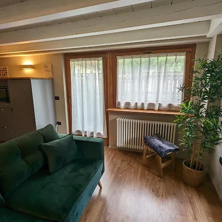 Derby Homes * La Salle